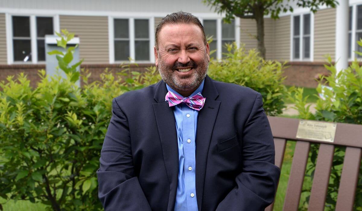 brian-navarro-md-doctors-community-care-physicians