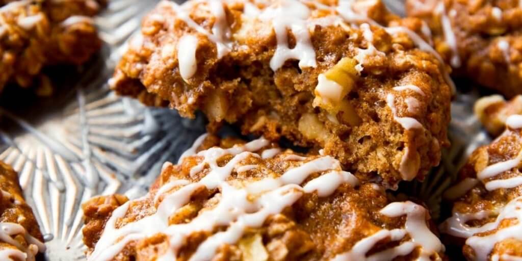 Holiday Baking 101: Apple Cinnamon Oatmeal Cookies